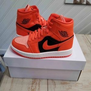 Jordan 1 Mid, Orange Black (W), US W5, Y3.5